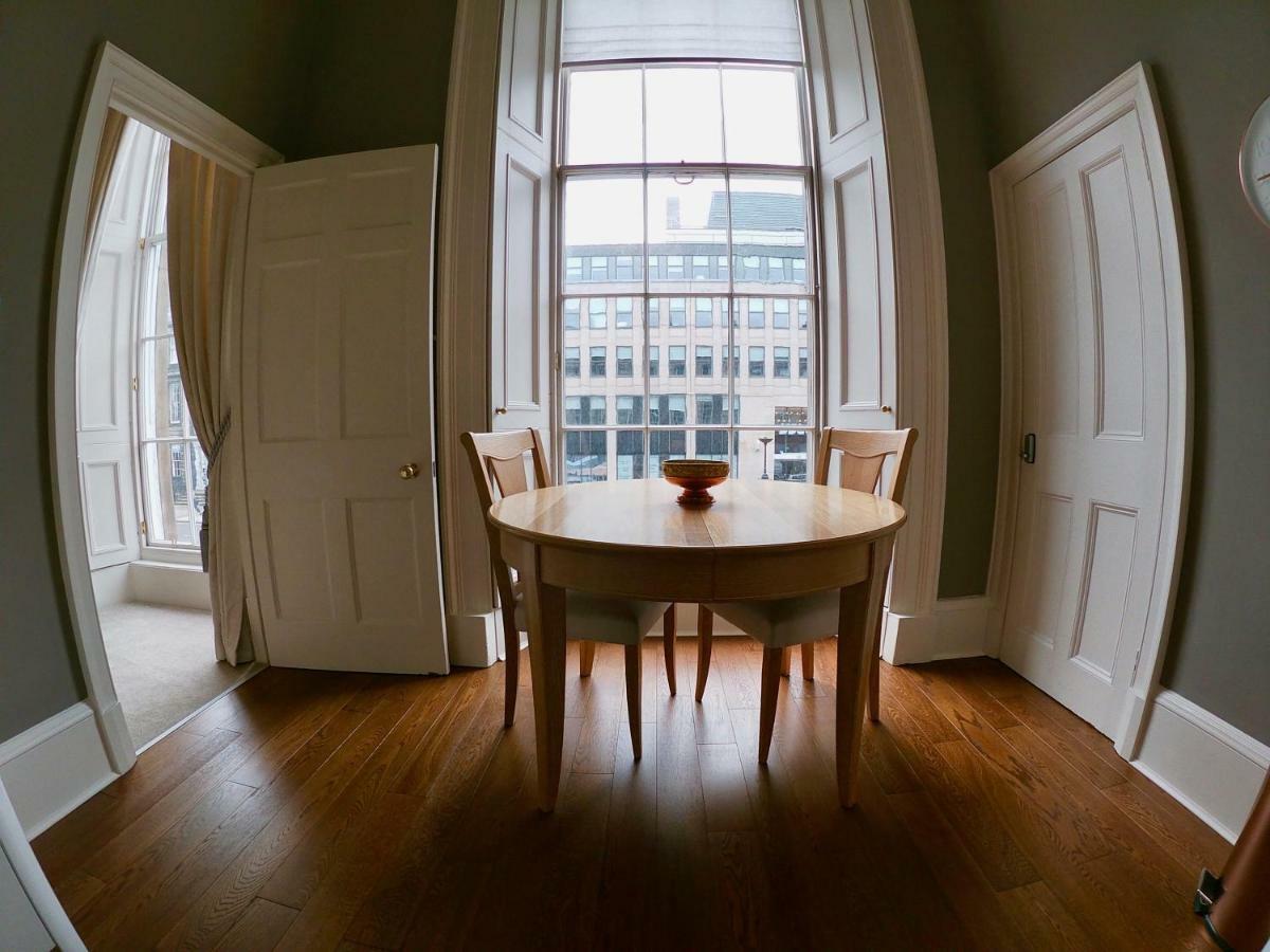 Escape To Edinburgh @ Albyn Place エクステリア 写真